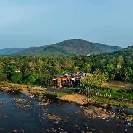 Sterling Athirappilly Hotel Kallana ภายนอก รูปภาพ
