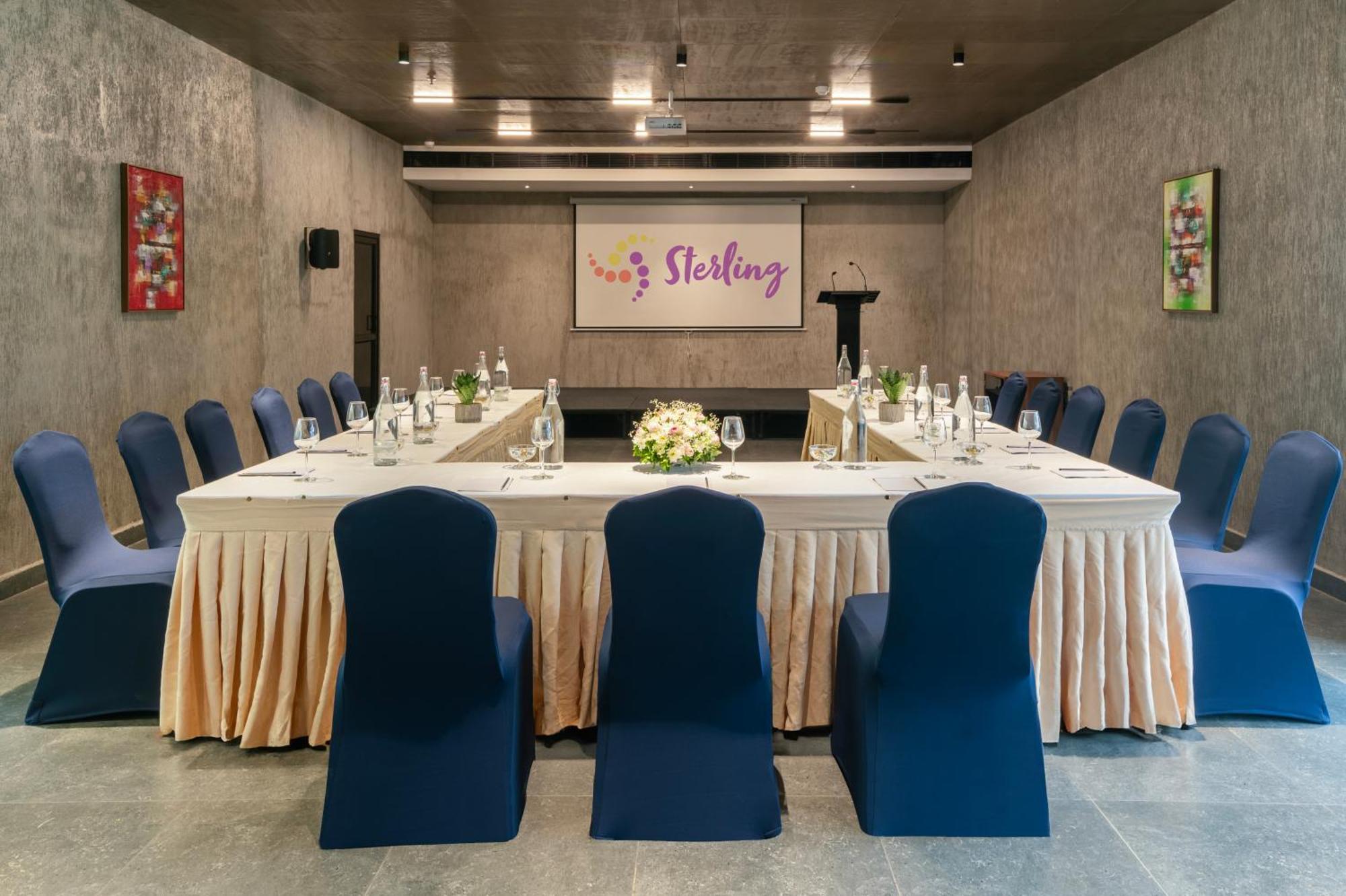 Sterling Athirappilly Hotel Kallana ภายนอก รูปภาพ