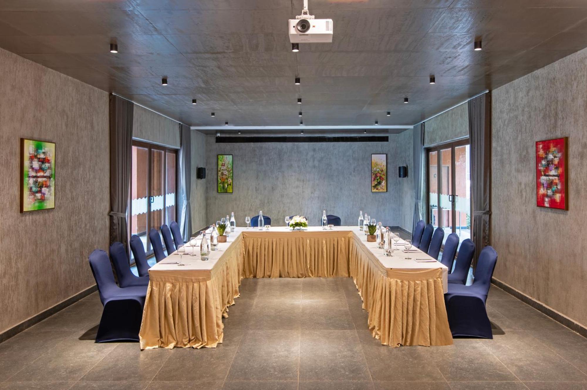 Sterling Athirappilly Hotel Kallana ภายนอก รูปภาพ