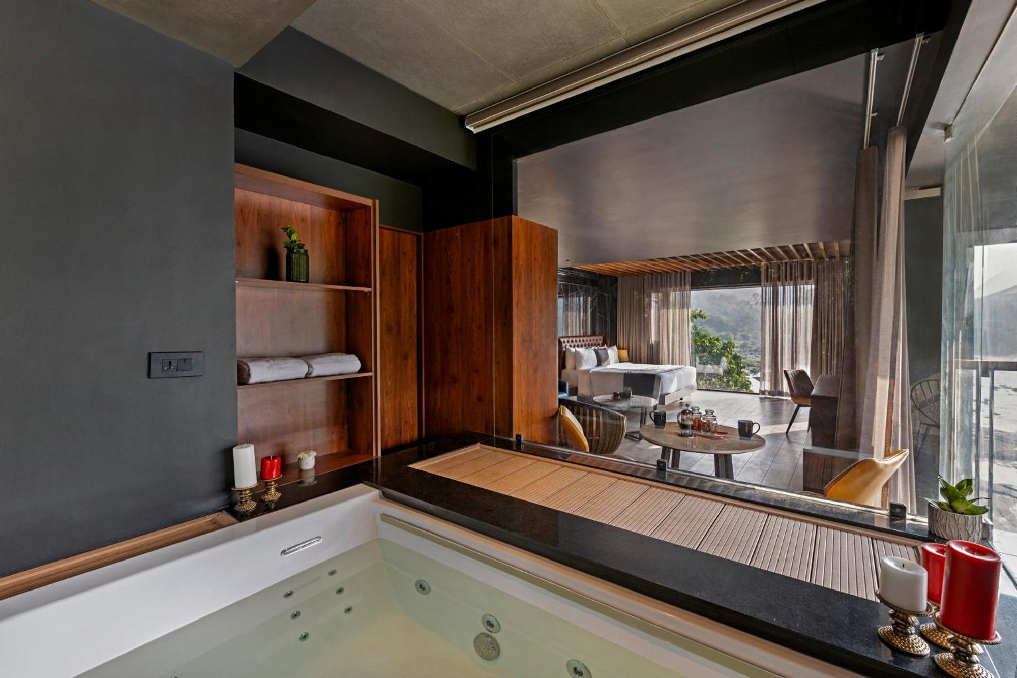 Sterling Athirappilly Hotel Kallana ภายนอก รูปภาพ